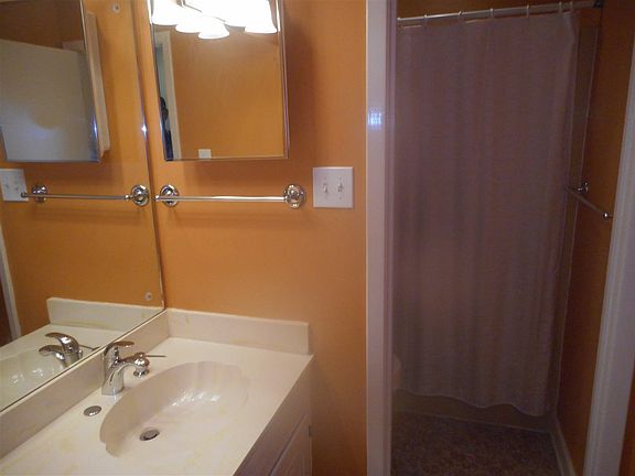 4th image of 1711 Plantation Blvd