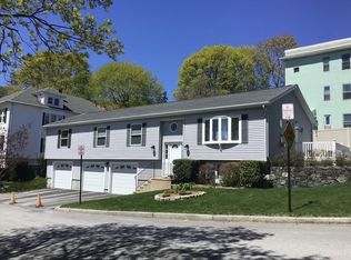 41 Adams St, Worcester, MA 01604