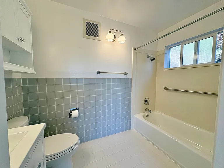 28 Gomez Way #14 — Photo 12