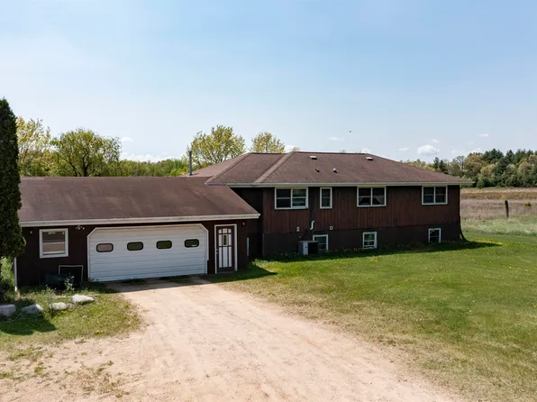 E4347 E Gate Dr, Waupaca, WI 54981