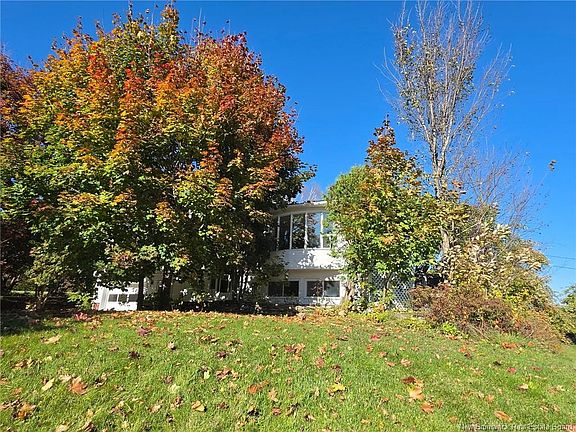 2nd image of 715 Clements Dr