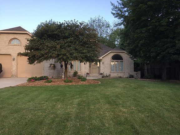 4th image of 15048 S Woodcrest Ave