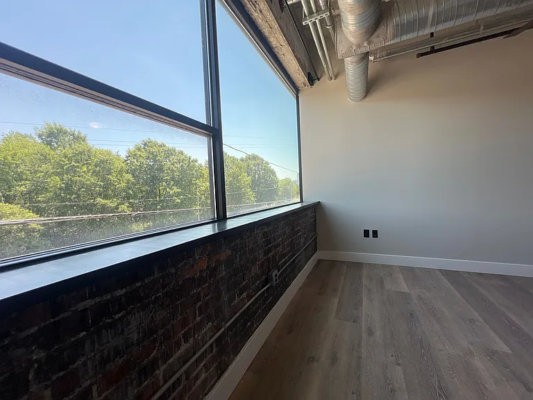 119 E Princess Anne Rd — Photo 160