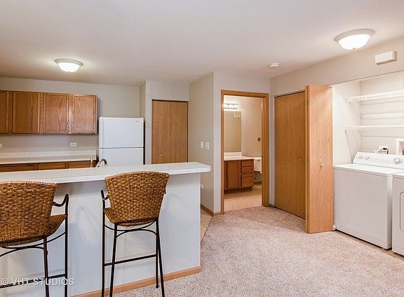 4th image of 703 Silverstone Dr Unit 703