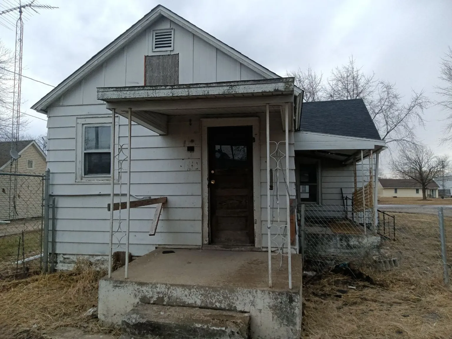 2 bed, 1000 sqft, $600 — Photo 2