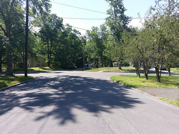 4th image of 1 Boynton Dr
