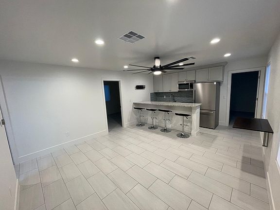 4th image of 4985 N Tenaya Way