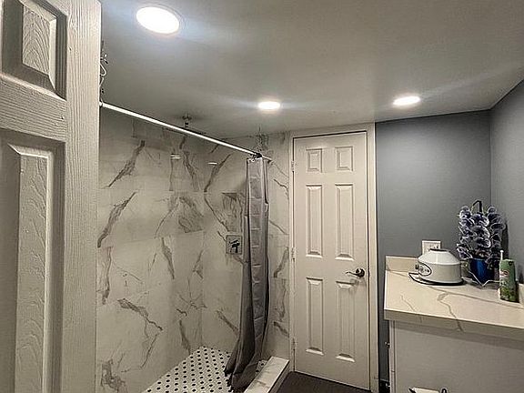 5th image of 11201 SW 55th St #6