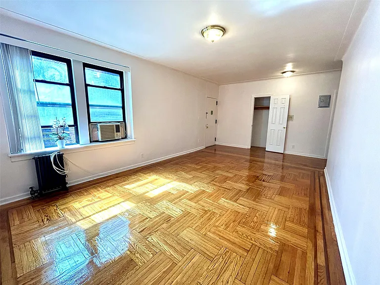 6264 Saunders St #3H — Photo 6