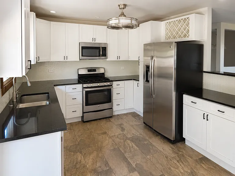 359 Ruth Cir — Photo 2
