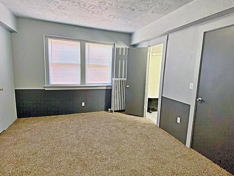 2205 Jones St — Photo 24