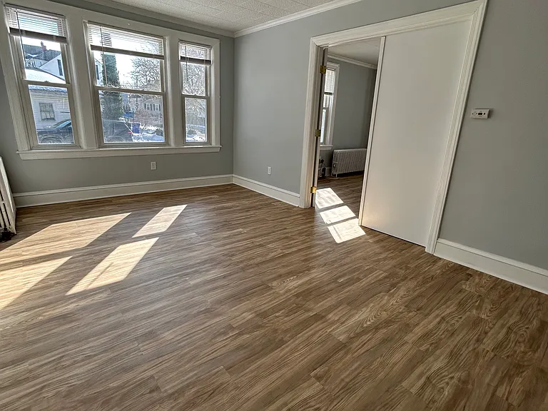 52 Monroe Ave #1 — Photo 6