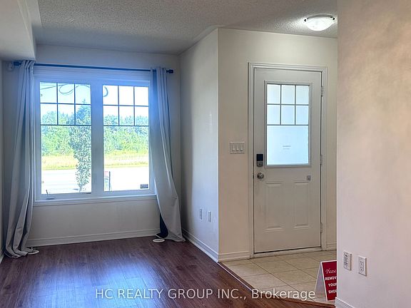 2nd image of 5257 Major Mackenzie Dr E