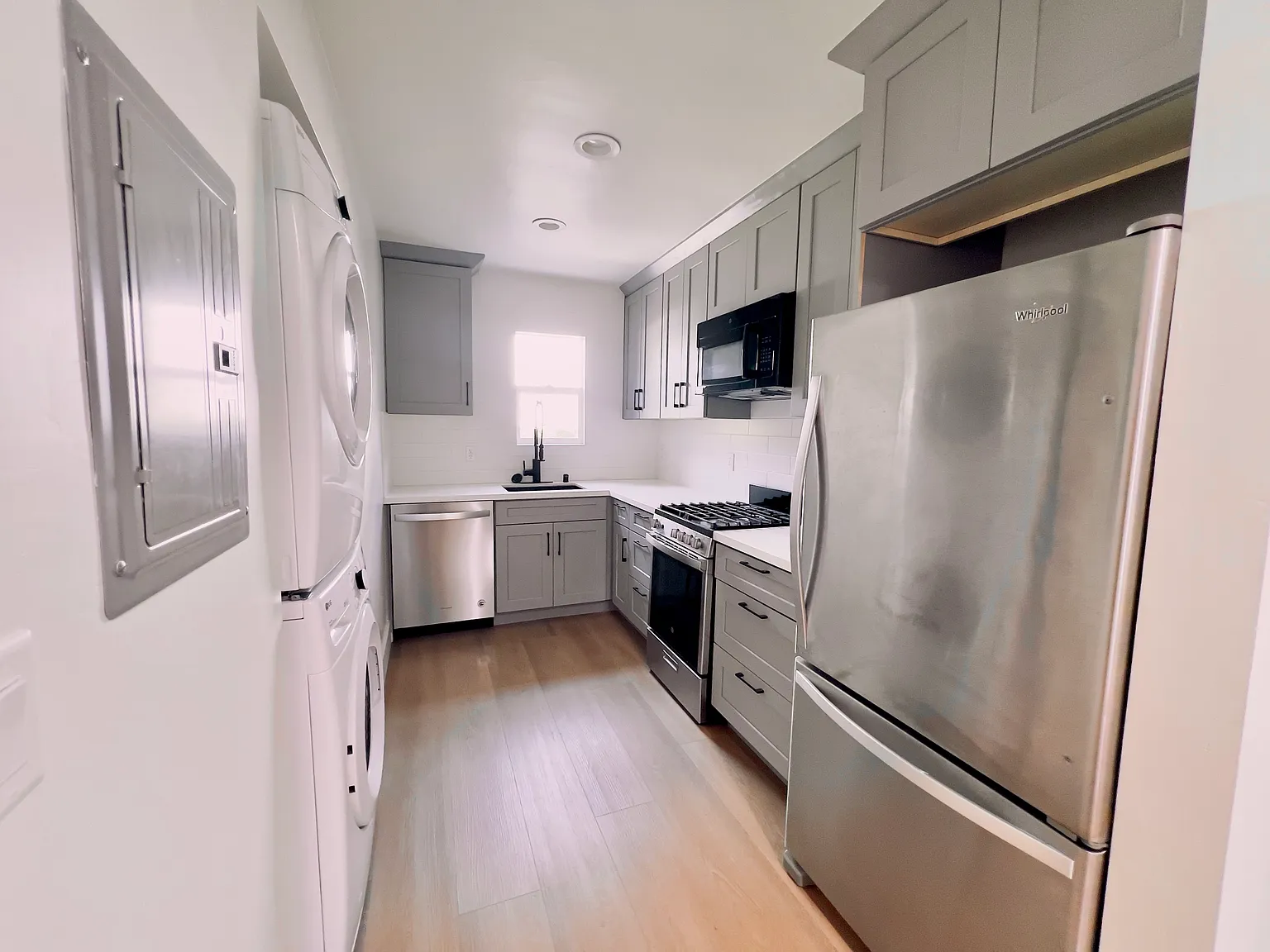 Studio, 400 sqft, $2,000 — Photo 2