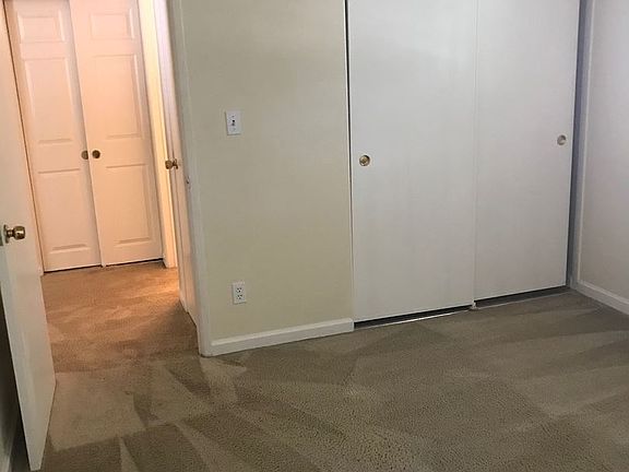 4th image of 608 26th St APT 04