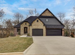 1607 E Hayloft Dr, Ozark, MO 65721