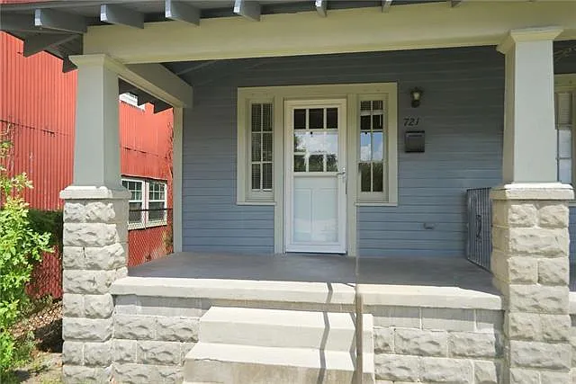 1 bed, 1.0 bath, 750 sqft, $1,000 — Photo 2