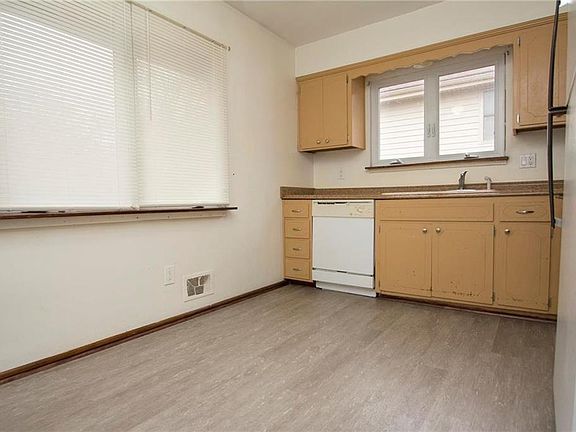2nd image of 10705 Fuller Ave