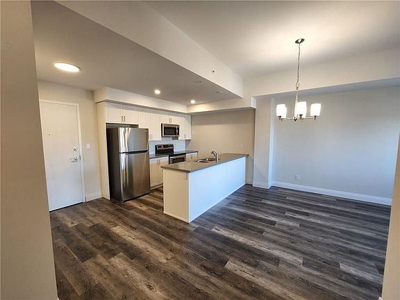 5th image of 4514 Ontario St #303