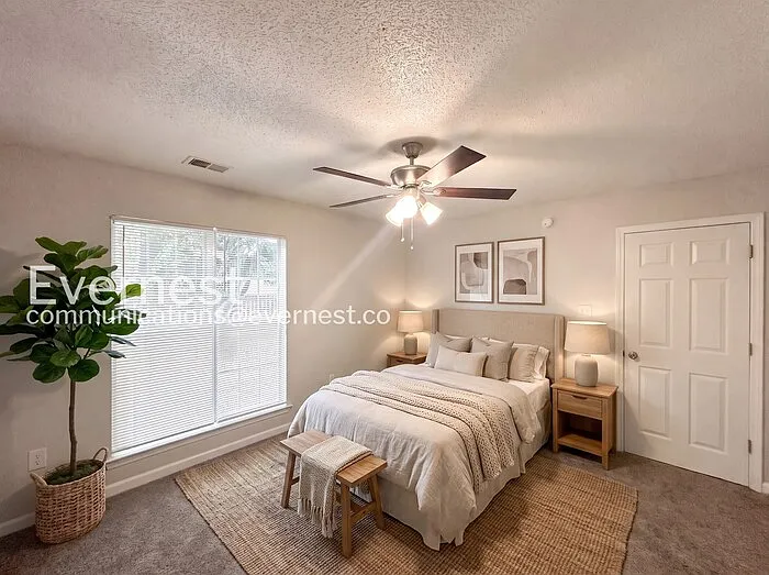 10721 Ridgefield Dr — Photo 4