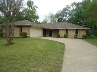 1203 Greenbrook Dr, Desoto, TX 75115