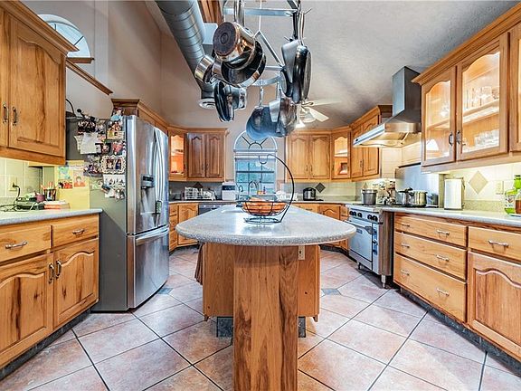 3rd image of 7055 54th St N