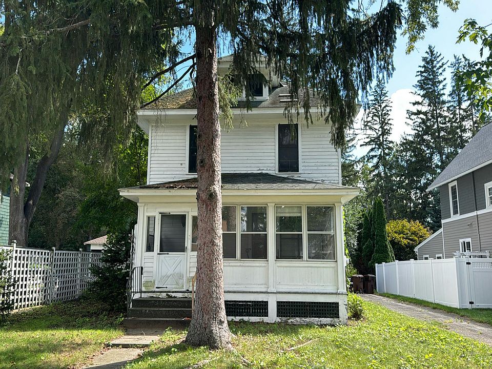 1st image of 76 Adams Pl