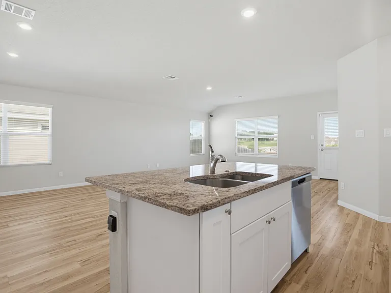 13138 Rosemary Cv — Photo 8