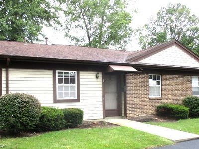 906 Nob Hill Dr APT 3, Niles, OH, 44446