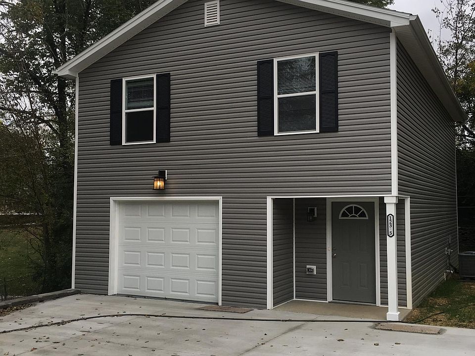 1st image of 123 Winding Way Dr