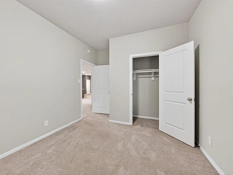 2429 Abbot Brook Dr — Photo 28