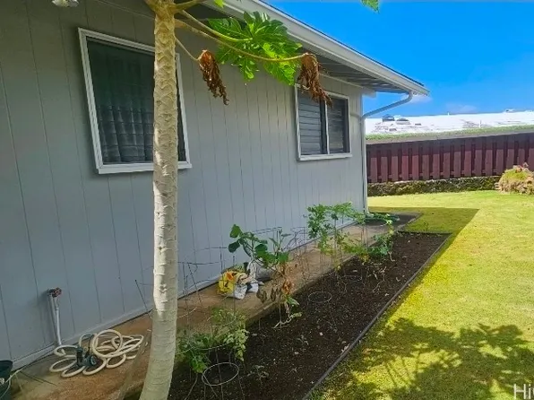 3245 Pawaina St, Honolulu, HI 96822