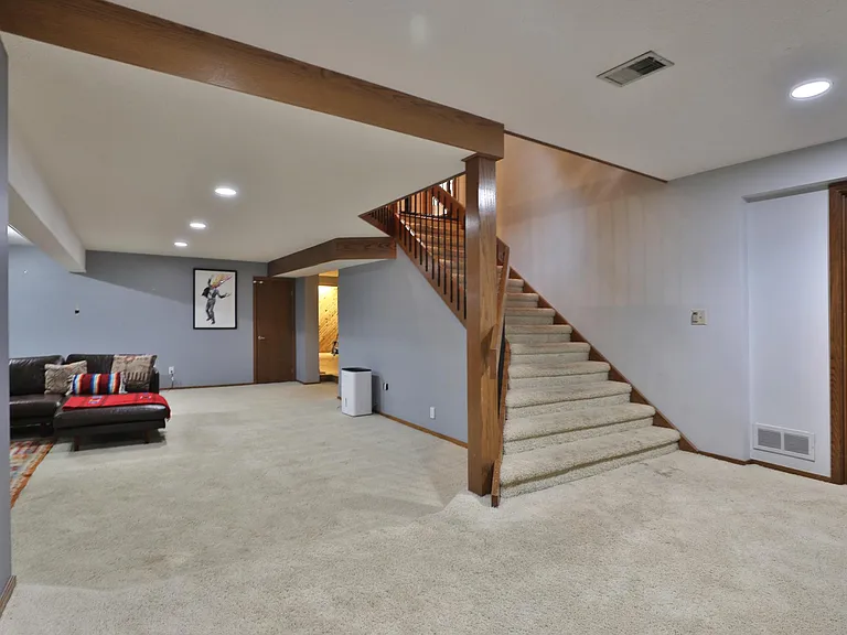 668 Eagle Rdg — Photo 50