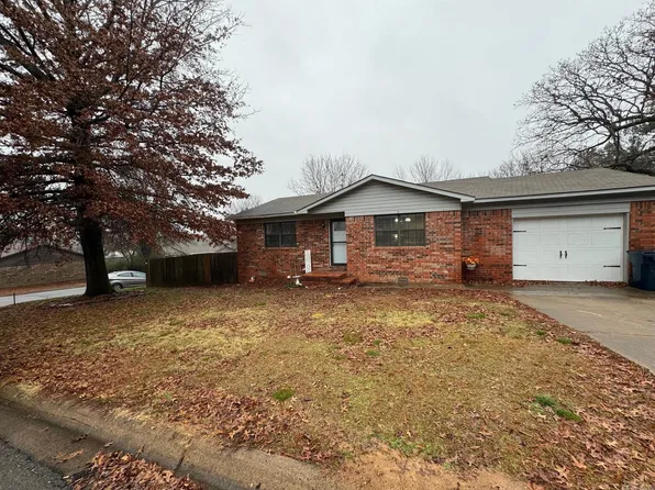 2 Fitzgerald St, Clarksville, AR 72830