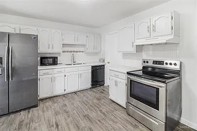 219 E Vine Ave — Photo 4