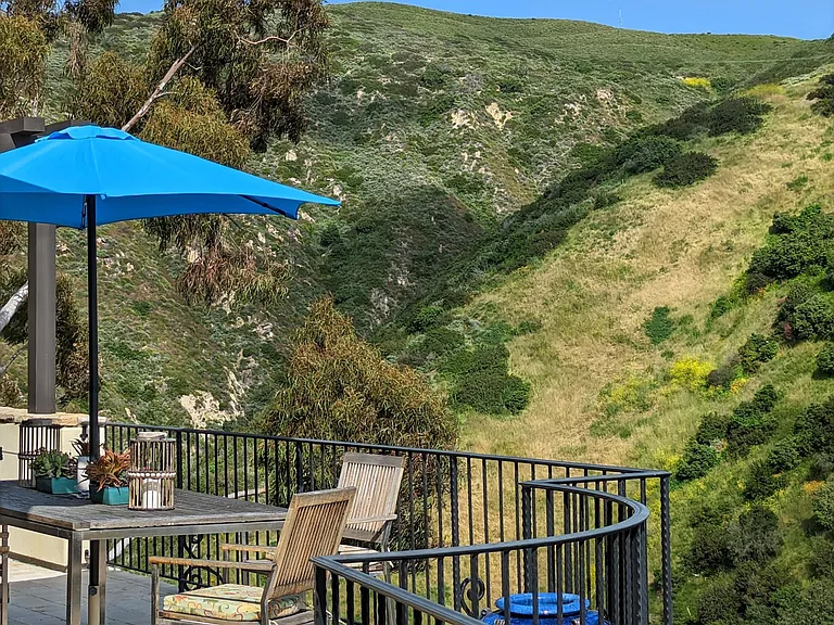1131 Emerald Bay — Photo 3