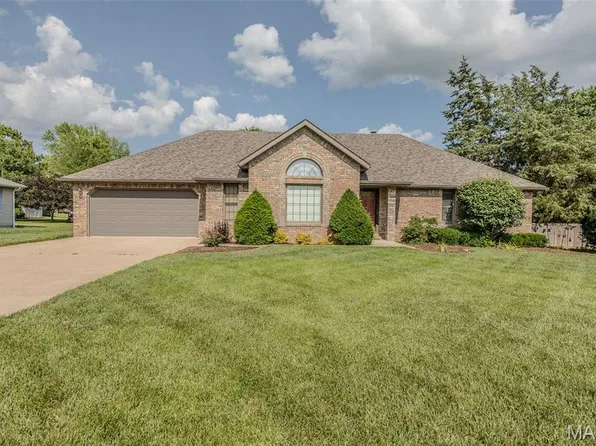 1620 Indian Creek Dr, Lebanon, MO 65536