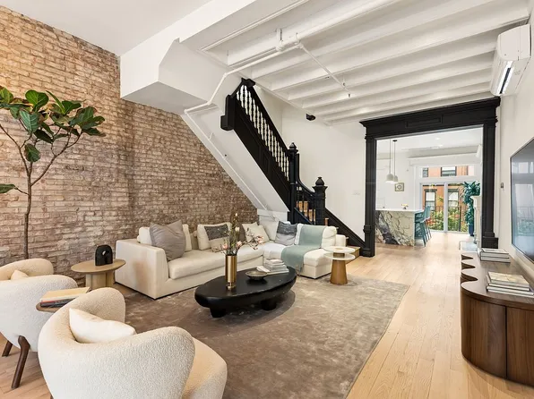 472 W 143rd St, New York, NY 10031