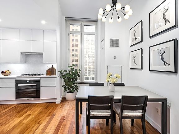 4th image of 15 William St APT 17H