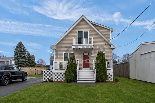 498 Park Ave Photo 1