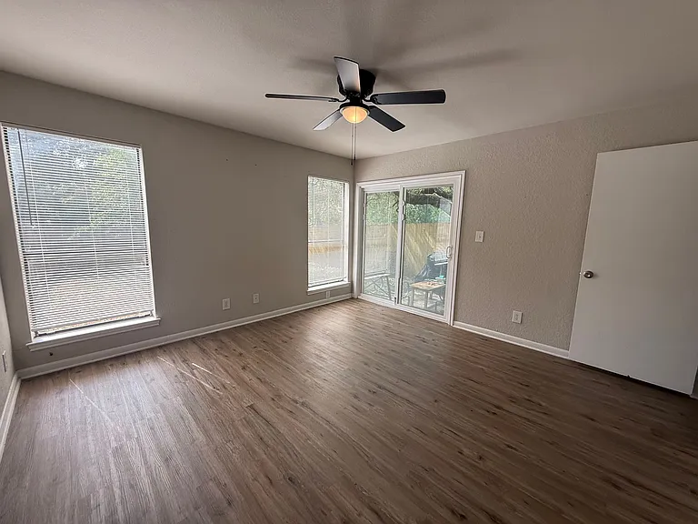 2516 Howellwood Way #B — Photo 11