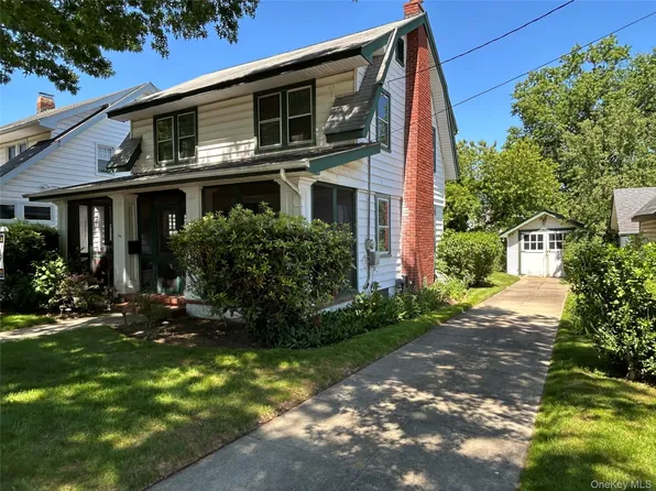 45 Berry Street, Lynbrook, NY 11563