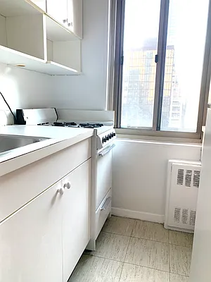 Rented by Corcoran | media 14