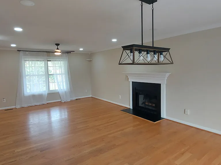 5001 Old Bartholows Rd — Photo 2