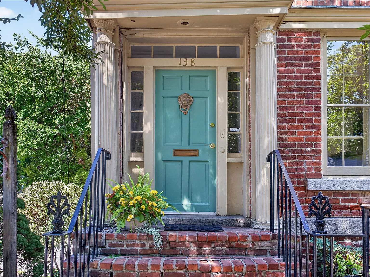 3 bed, 2.5 bath, 2810 sqft, $8,000 — Photo 3