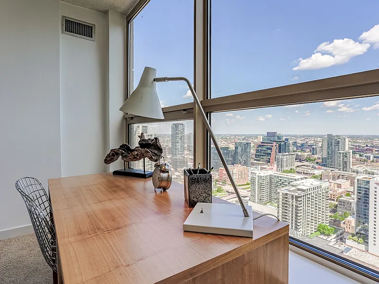 Presidential Towers — Photo 25