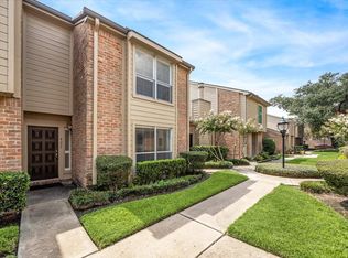 927 Memorial Village Dr, Houston, TX 77024