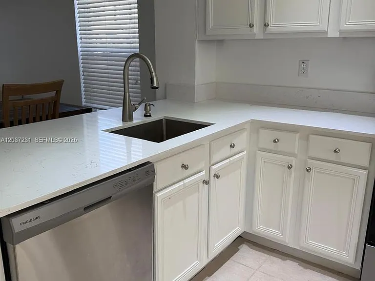 5142 Palmbrooke Cir #0 — Photo 2