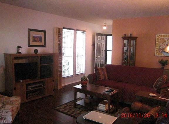 4th image of 11108B Parkfield Dr