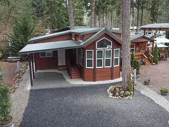 3rd image of 1546 Reservation Road SE #232